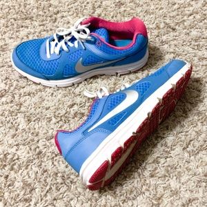 Nike Lunarlon blue and hot pink running shoe